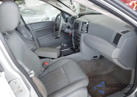 2005 Jeep Grand Cherokee Laredo z USA, uszkodzony, nr VIN 1J4GS48K85C541772